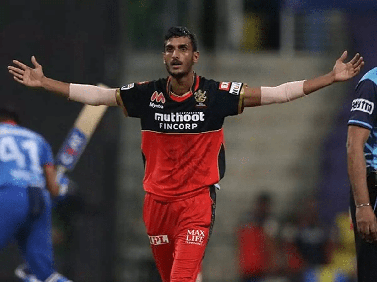 Shahbaz Ahmed Mocks SRH with Controversial Instagram Biography for the Team