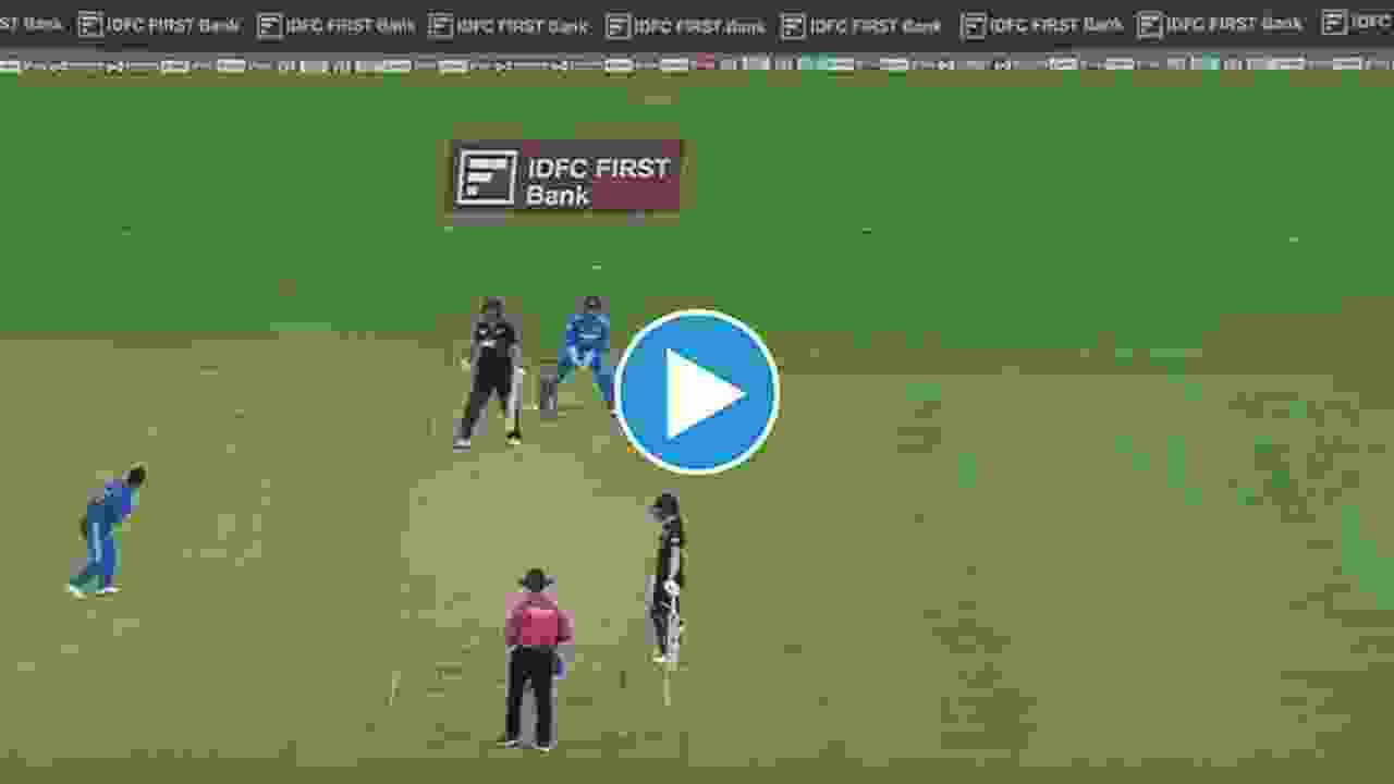  How did Deepti and Yastika snatch a run out? 