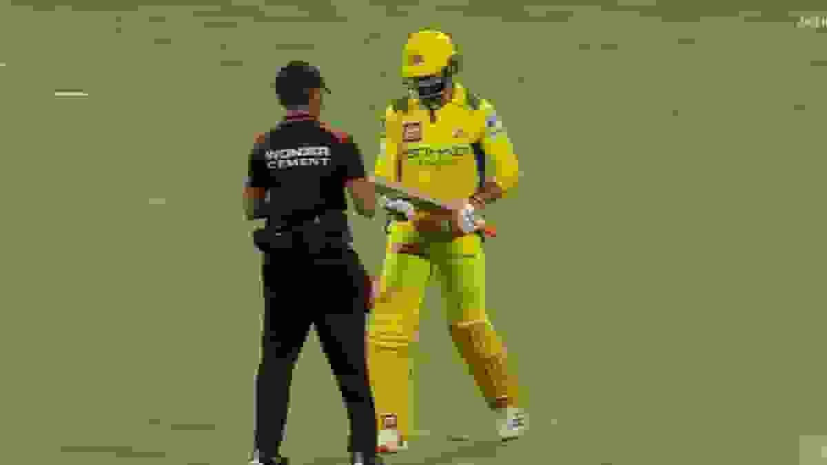 Ravindra Jadeja's bat was rejected by the umpires during the CSK vs SRH IPL match in Chennai.