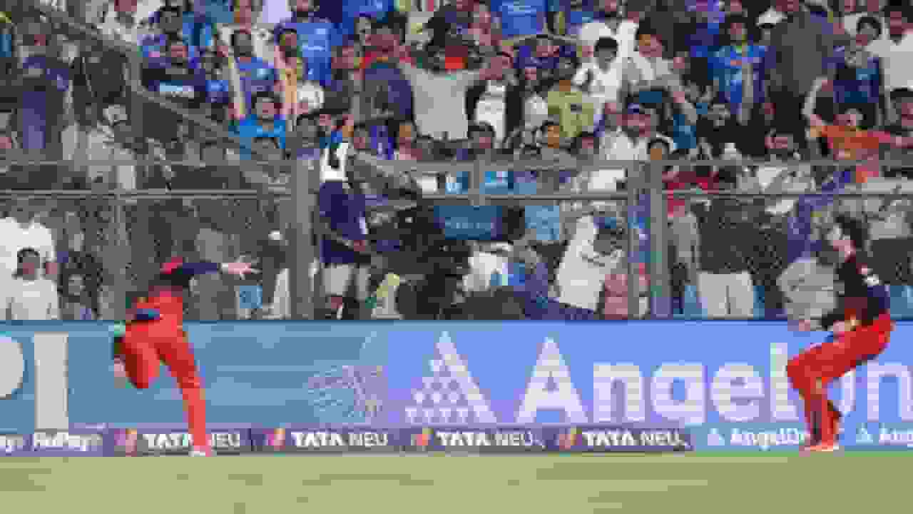 Phil Salt Tim David catch.webp