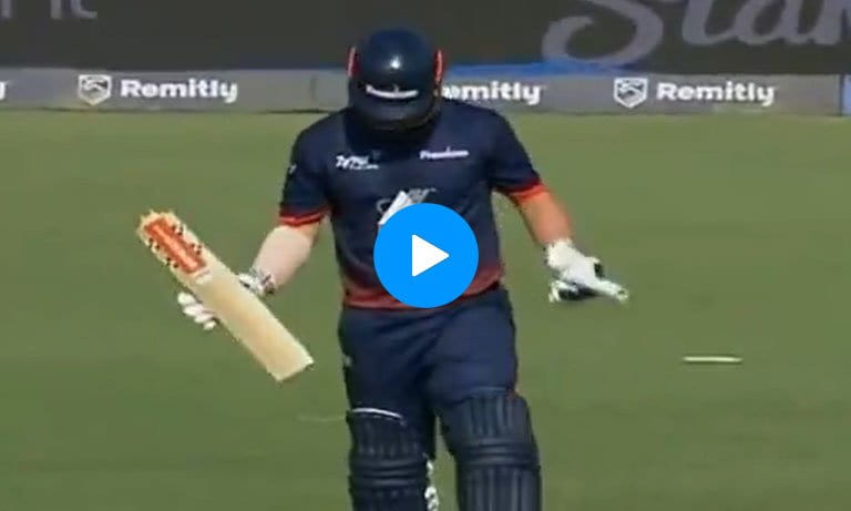 WATCH: Andre Russell breaks Travis Head's bat with a stunning delivery in Major League Cricket