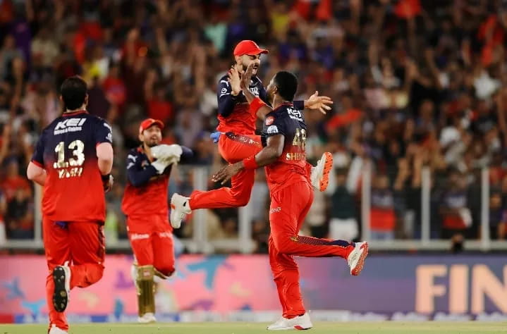 RCB 
